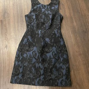 Woman’s dress. Size 6.